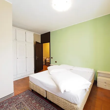 Appartamenti Vacanze Aprica Априка